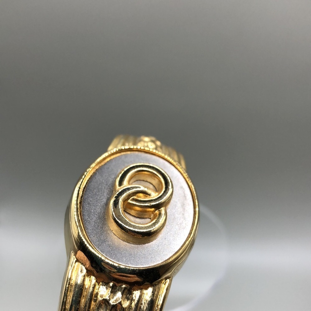 Vintage infinity knots statement style clamper bracelet gold costume jewelry - Picture 5 of 8